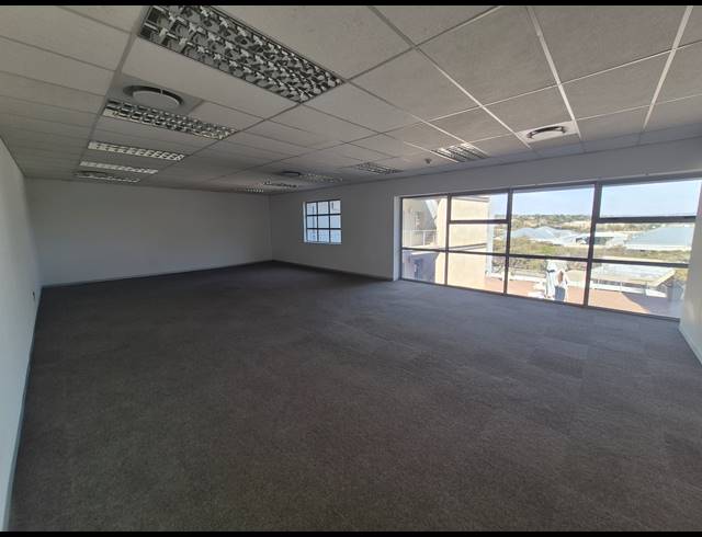 2,119M² OFFICE TO LET IN WOODMEAD